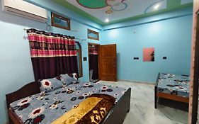 Chandrika Palace 500 Meter From Ayodhya Railway And Ram Mandir